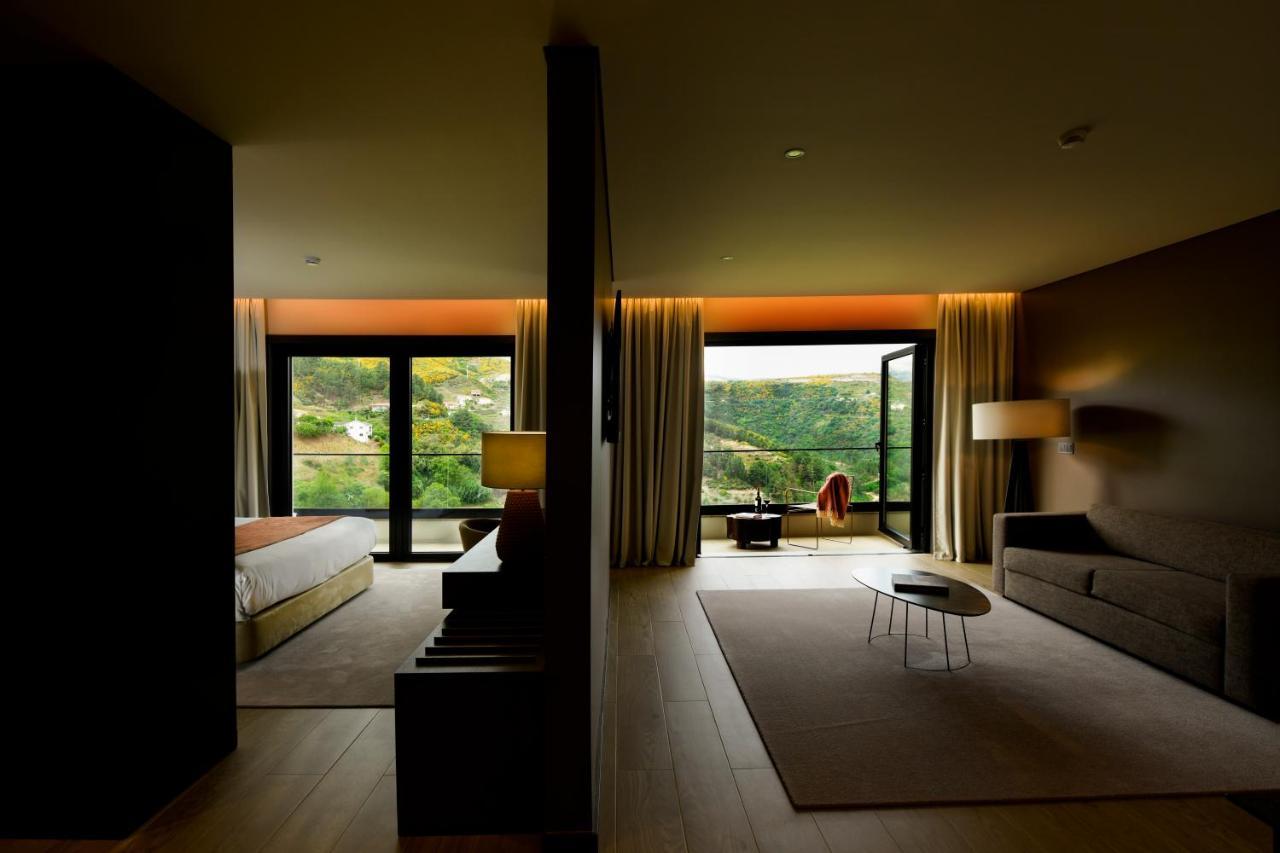 Mw Douro Wine & Spa Santa Marta de Penaguião Exteriör bild A room at the hotel