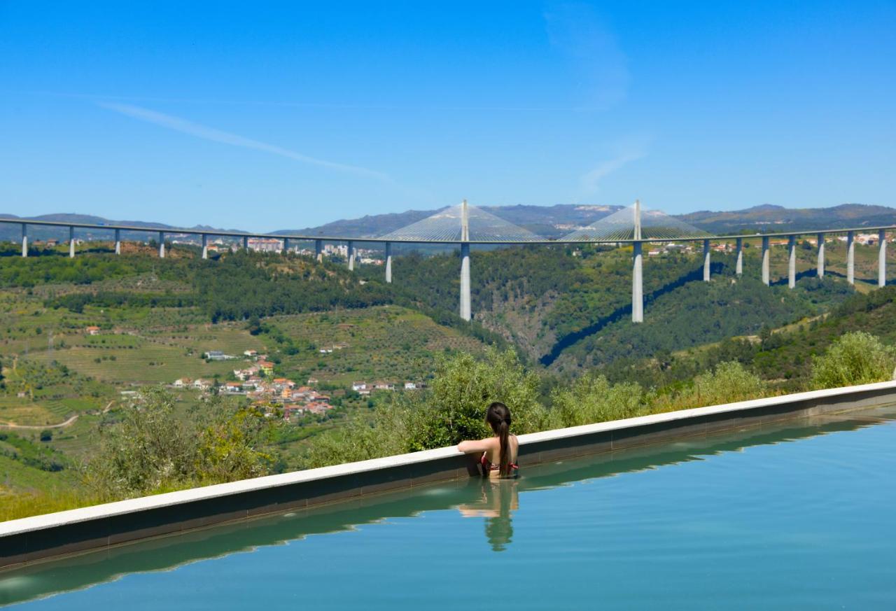 Mw Douro Wine & Spa Santa Marta de Penaguião Exteriör bild View of the bridge from the swimming pool of the hotel